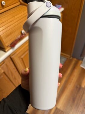 Owala 32 oz Matte White Insulated Water Bottle